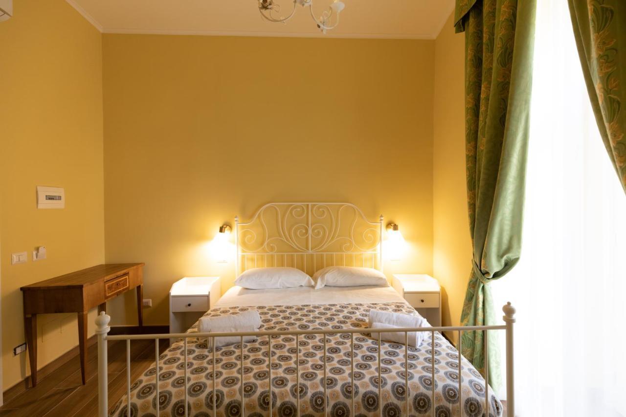Palazzo Del Principe San Severo 3 Bedrooms & Terrace! Naples Luaran gambar
