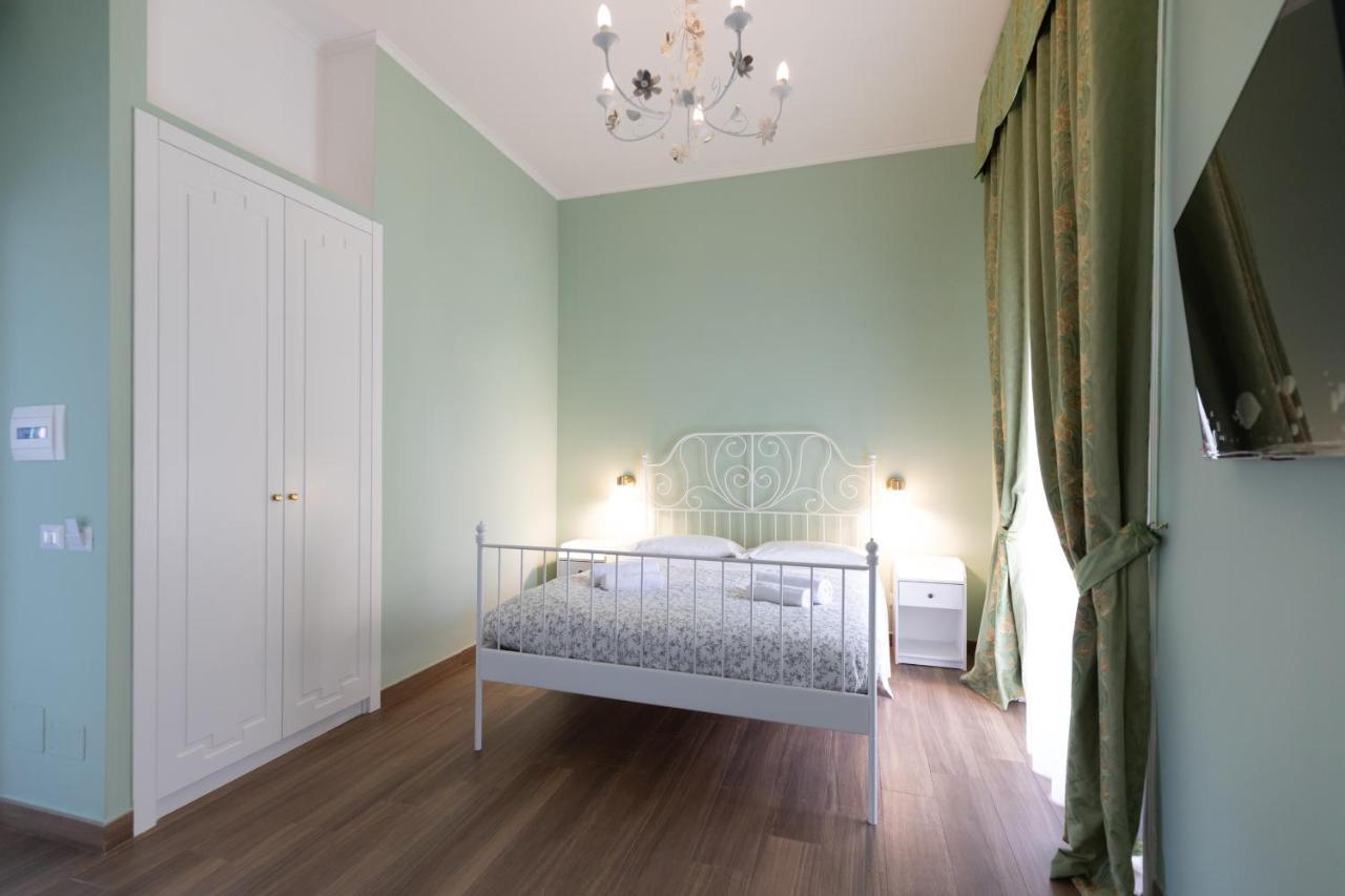 Palazzo Del Principe San Severo 3 Bedrooms & Terrace! Naples Luaran gambar