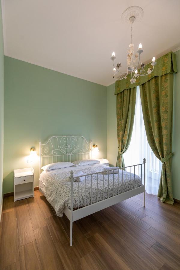 Palazzo Del Principe San Severo 3 Bedrooms & Terrace! Naples Luaran gambar