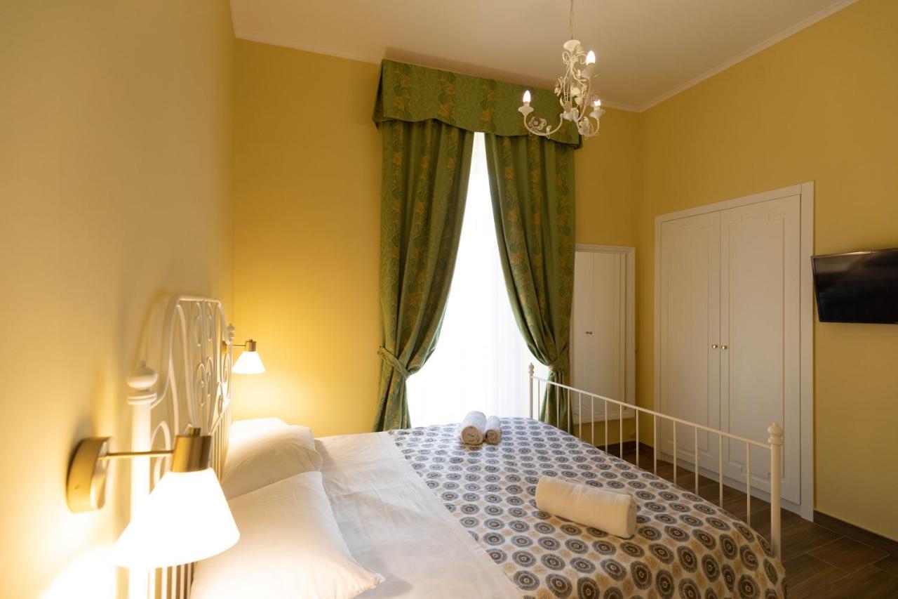 Palazzo Del Principe San Severo 3 Bedrooms & Terrace! Naples Luaran gambar