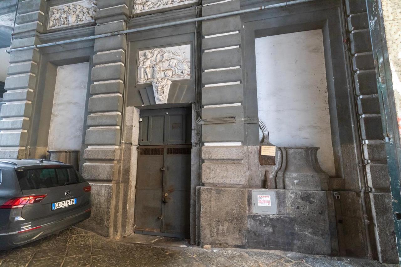 Palazzo Del Principe San Severo 3 Bedrooms & Terrace! Naples Luaran gambar