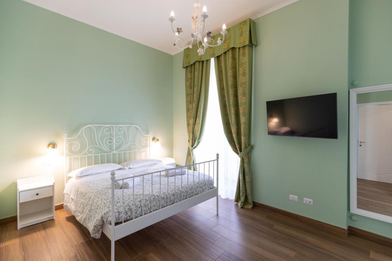 Palazzo Del Principe San Severo 3 Bedrooms & Terrace! Naples Luaran gambar